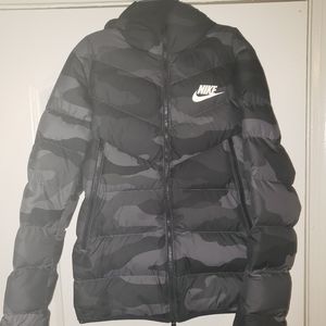Men Nike Puffer Coat